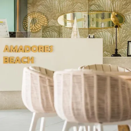 Aparthotel Amadores *